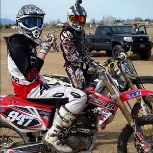 Meet your Posher, Levi